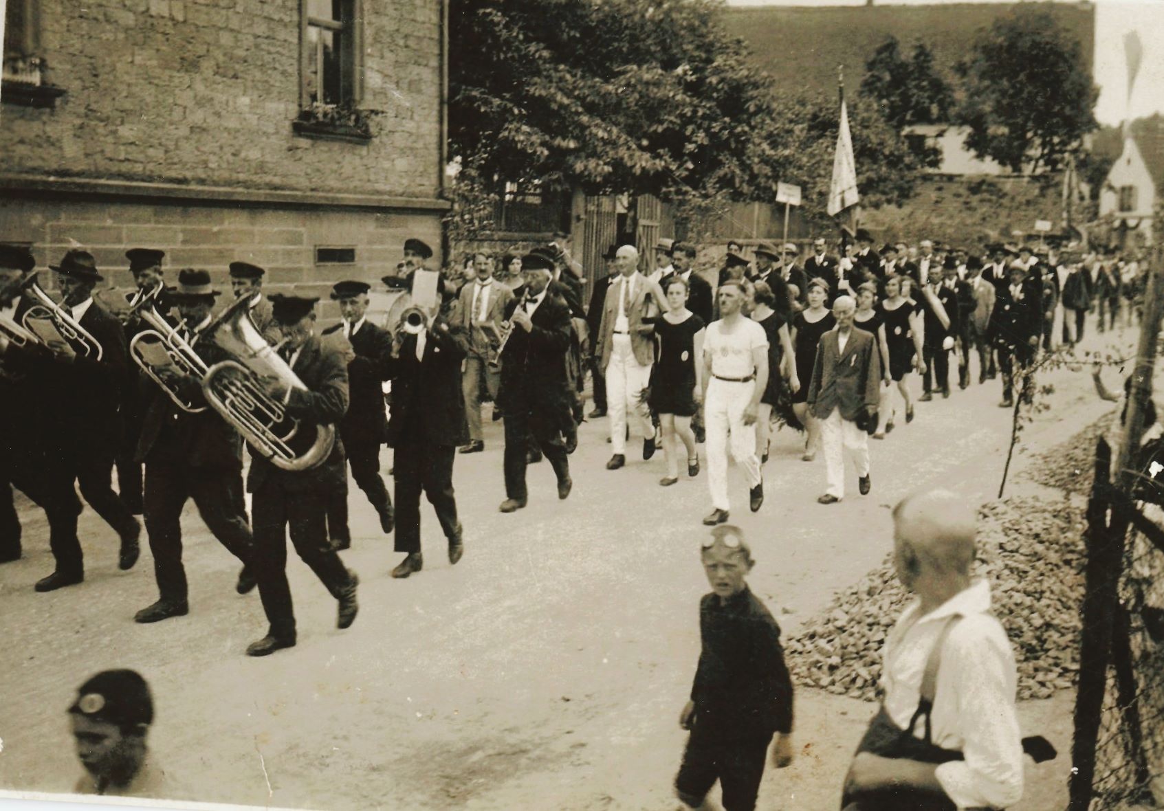 Einweihung der Turnhalle_02.jpg